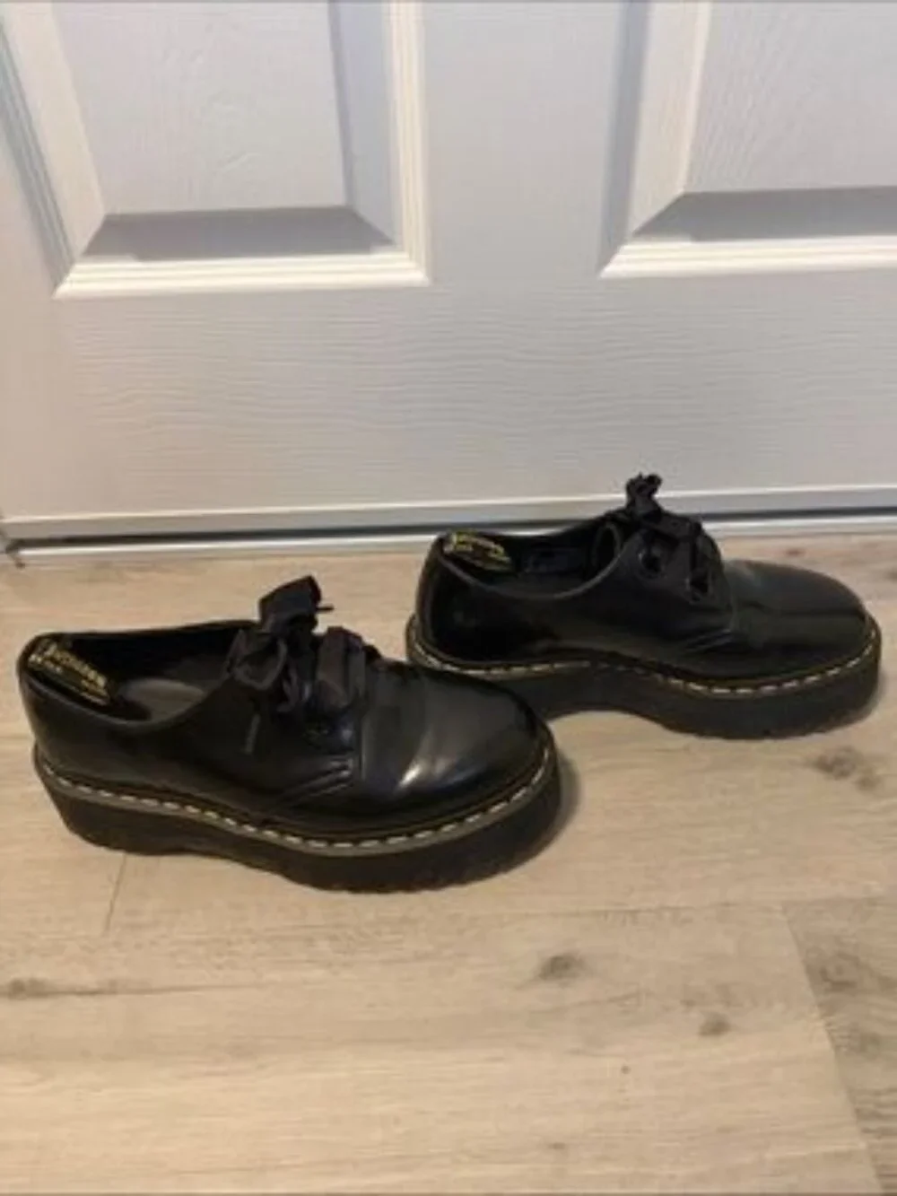 Dr. Martens Black Holly Platform shoes